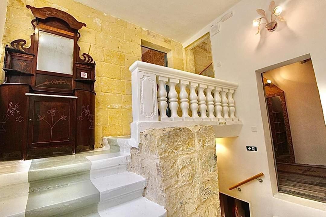 Villa 16 Agius De Soldanis Victoria Exterior foto